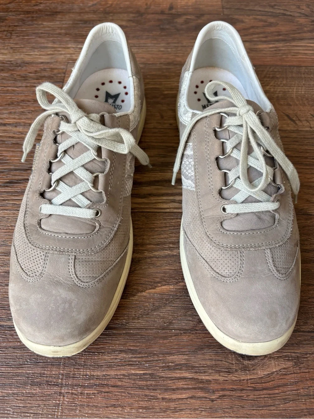 Mephisto Run Off Air Jet Comfort Walking Shoes Gray Snake Women's Size 10